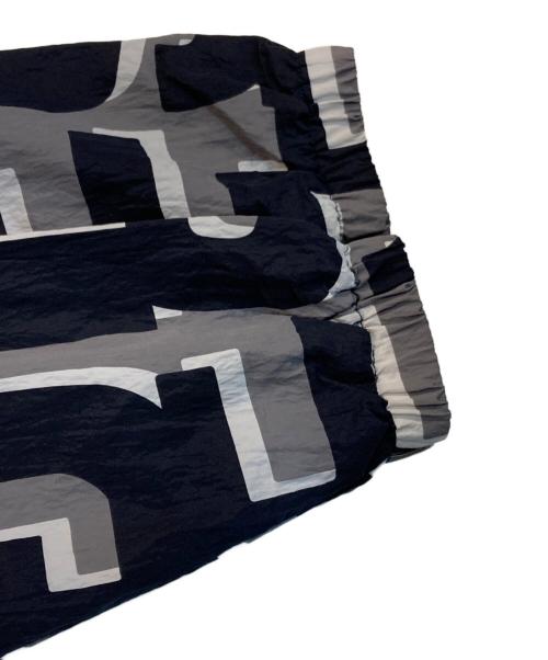 DIESEL（ディーゼル）DIESEL (ディーゼル) J-JASS-MON-PRINT フーデッド ジャケット ブラック×グレー サイズ:46の古着・服飾アイテム