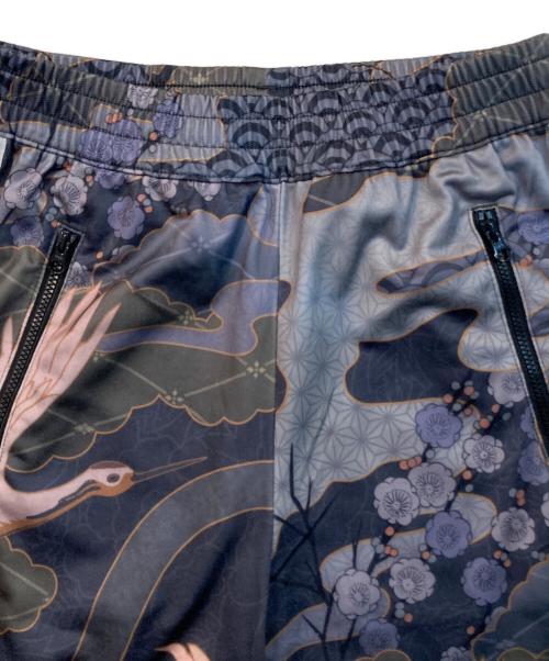 adidas（アディダス）adidas (アディダス) Rita Ora (リタ オラ) 和柄トラックパンツ グレー サイズ:Sの古着・服飾アイテム