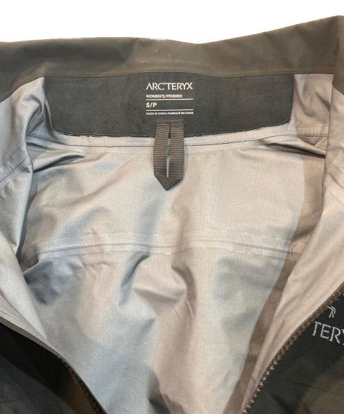 ARC'TERYX（アークテリクス）ARC'TERYX (アークテリクス) Beta AR Jacket Women's / ベータ AR ジャケット ウィメンズ ブラック サイズ:Sの古着・服飾アイテム