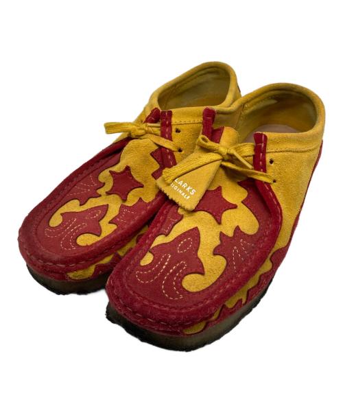 CLARKS（クラークス）CLARKS (クラークス) Supreme (シュプリーム) Wallabee Gold ワラビーゴールド オレンジ×レッド サイズ:9の古着・服飾アイテム