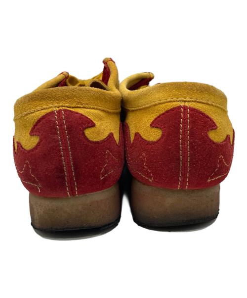CLARKS（クラークス）CLARKS (クラークス) Supreme (シュプリーム) Wallabee Gold ワラビーゴールド オレンジ×レッド サイズ:9の古着・服飾アイテム