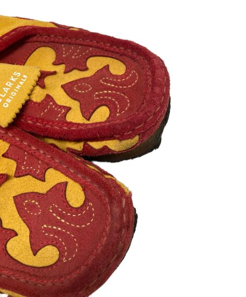 CLARKS（クラークス）CLARKS (クラークス) Supreme (シュプリーム) Wallabee Gold ワラビーゴールド オレンジ×レッド サイズ:9の古着・服飾アイテム