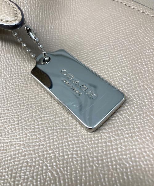 COACH（コーチ）COACH (コーチ) ターン ロック キャリーオール ベージュ サイズ:実寸参照の古着・服飾アイテム