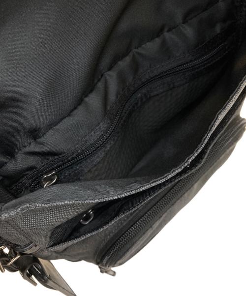 TUMI（トゥミ）TUMI (トゥミ) ALPHA BRAVO BARSTOW CROSS BODY グレーの古着・服飾アイテム