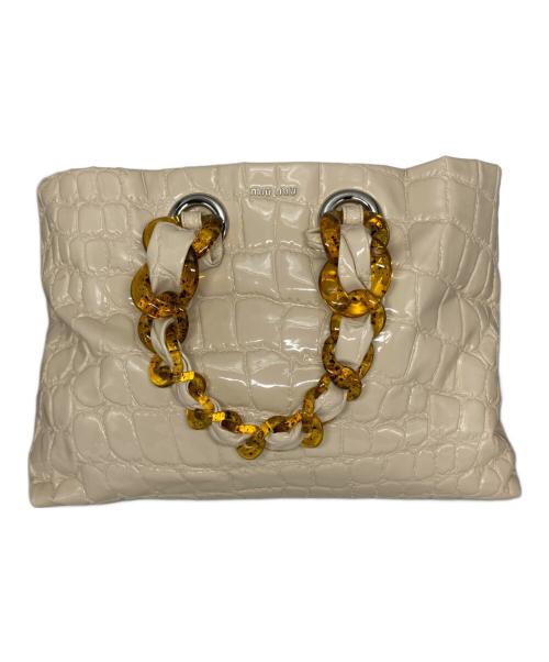 MIU MIU（ミュウミュウ）MIU MIU (ミュウミュウ) エナメルチェーンバッグ ベージュ サイズ:サイズ詳細参照の古着・服飾アイテム