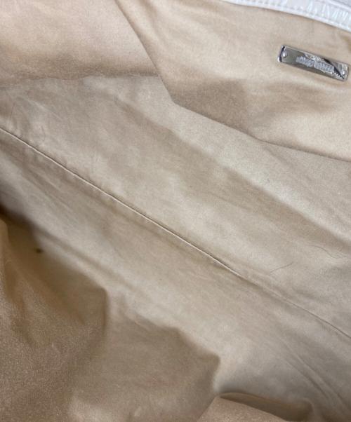 MIU MIU（ミュウミュウ）MIU MIU (ミュウミュウ) エナメルチェーンバッグ ベージュ サイズ:サイズ詳細参照の古着・服飾アイテム