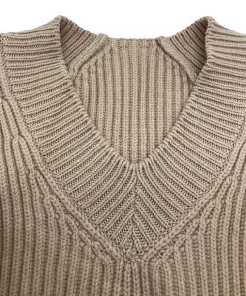 MUSE de Deuxieme Classe（ミューズ ドゥーズィエム クラス）MUSE de Deuxieme Classe (ミューズ ドゥーズィエム クラス) J-CODE アゼ Vネック プルオーバー ベージュ サイズ:サイズ詳細参照の古着・服飾アイテム