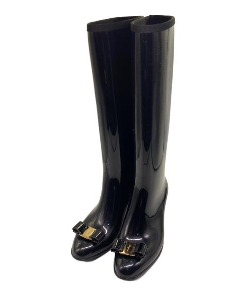 Salvatore Ferragamo（サルヴァトーレ フェラガモ）Salvatore Ferragamo (サルヴァトーレ フェラガモ) ヴァラリボンレインブーツ ブラック サイズ:8の古着・服飾アイテム
