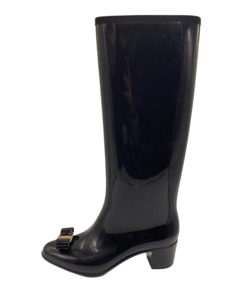 Salvatore Ferragamo（サルヴァトーレ フェラガモ）Salvatore Ferragamo (サルヴァトーレ フェラガモ) ヴァラリボンレインブーツ ブラック サイズ:8の古着・服飾アイテム