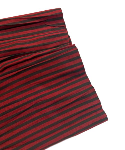 ISSEY MIYAKE（イッセイミヤケ）ISSEY MIYAKE (イッセイミヤケ) ストライプ スカート レッド サイズ:Mの古着・服飾アイテム