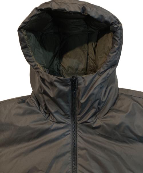 UNFILO（アンフィーロ）UNFILO (アンフィーロ) TAION (タイオン) リバーシブルフードダウンジャケット グレー サイズ:Lの古着・服飾アイテム