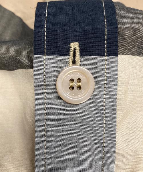 BURBERRY（バーバリー）BURBERRY (バーバリー) ノバチェック クレイジーパターン ブロード ドレス シャツ ベージュ サイズ:Mの古着・服飾アイテム
