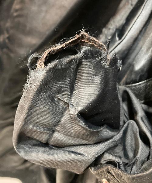 MIRAGE（ミラージュ）MIRAGE (ミラージュ) LOONEY TUNES (ルーニーチューンズ) 90s レザー スタジャン ブラック サイズ:free(詳細寸法参照）の古着・服飾アイテム