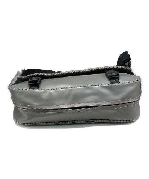 TUMI（トゥミ）TUMI (トゥミ) ショルダーバッグ グレーの古着・服飾アイテム