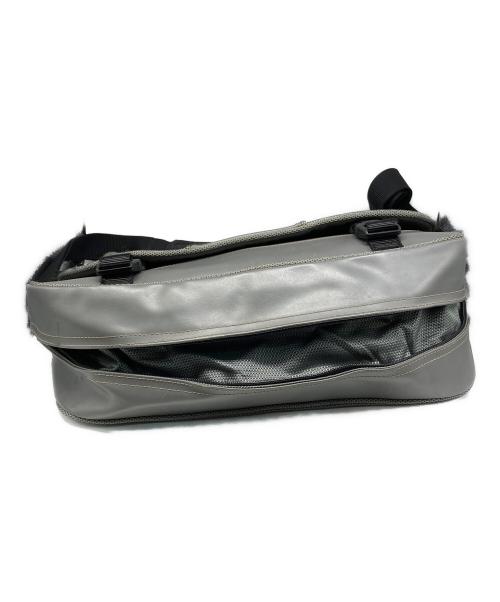 TUMI（トゥミ）TUMI (トゥミ) ショルダーバッグ グレーの古着・服飾アイテム