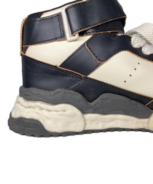 Maison MIHARA YASUHIRO（メゾン ミハラ ヤスヒロ）Maison MIHARA YASUHIRO (メゾン ミハラ ヤスヒロ) Keith ハイカットスニーカー ホワイト×ブラック サイズ:41の古着・服飾アイテム