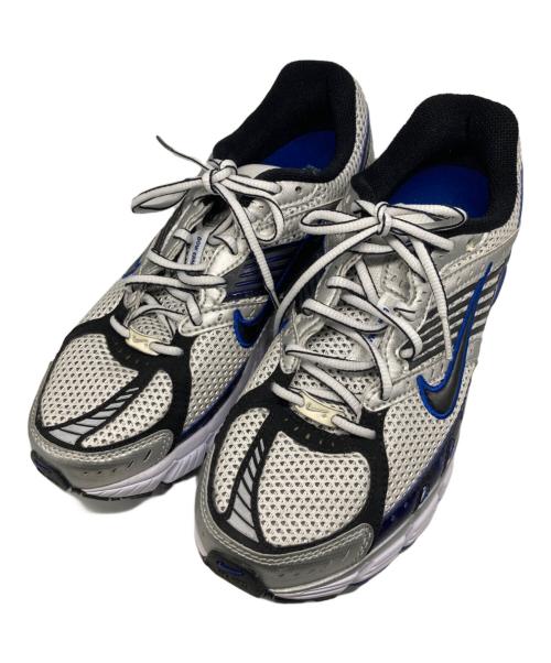 NIKE（ナイキ）NIKE (ナイキ) STRUCTURE TRIAX11 ローカットスニーカー ホワイト サイズ:26の古着・服飾アイテム