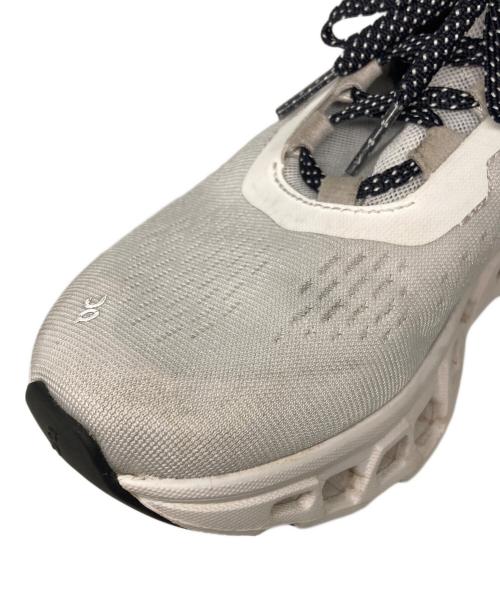 on（オン）on (オン) クラウドモンスター ホワイト サイズ:24.5cmの古着・服飾アイテム