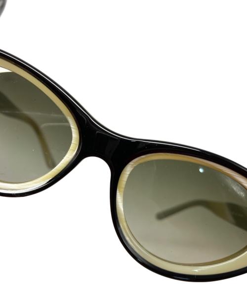 PRADA（プラダ）PRADA (プラダ) キャットアイサングラス ベージュの古着・服飾アイテム