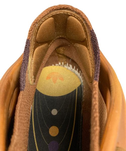 adidas（アディダス）adidas (アディダス) COS fom QUAKE ブラウン サイズ:27.5の古着・服飾アイテム