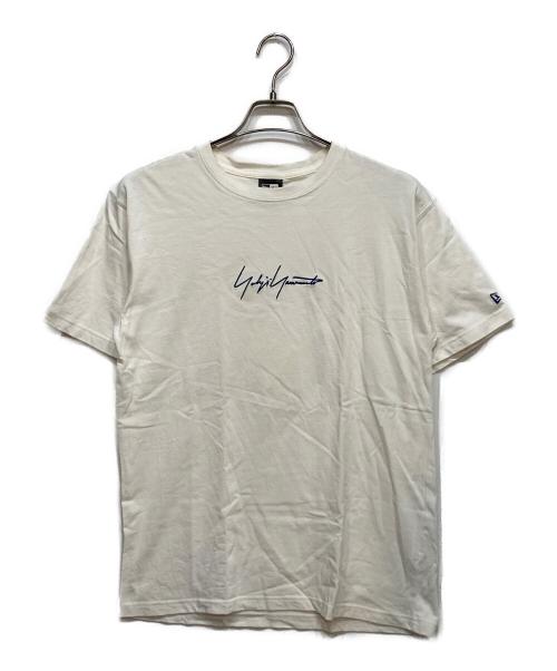 YOHJI YAMAMOTO（ヨウジヤマモト）YOHJI YAMAMOTO (ヨウジヤマモト) New Era (ニューエラ) Tシャツ ホワイト サイズ:4の古着・服飾アイテム