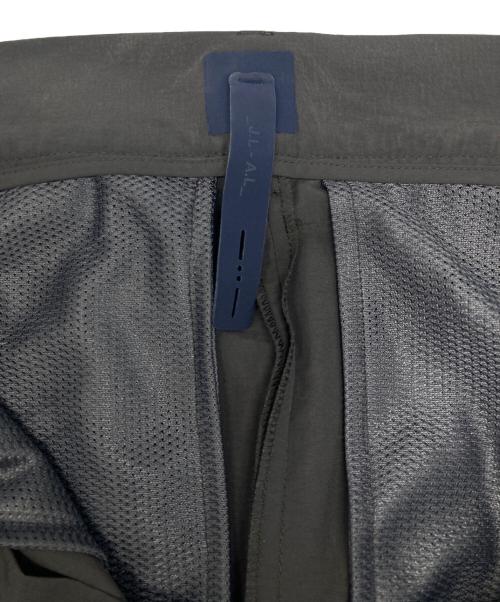 J.L - A.L/（ジェイラル）J.L - A.L/ (ジェイラル) APERTURE TRACKPANT/アパーチャ トラックパンツ グレー サイズ:Mの古着・服飾アイテム
