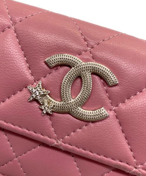 CHANEL（シャネル）CHANEL (シャネル) スターココマーク マトラッセコンパクトウォレット ピンクの古着・服飾アイテム