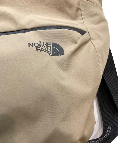 THE NORTH FACE（ザ ノース フェイス）THE NORTH FACE (ザ ノース フェイス) ベースキャンプボイジャートート ベージュ サイズ:サイズ詳細参照の古着・服飾アイテム