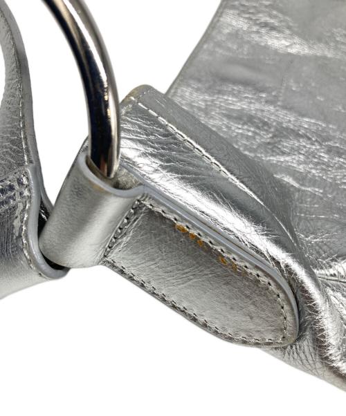 MM6 Maison Margiela（エムエムシックスメゾンマルジェラ）MM6 Maison Margiela (エムエムシックスメゾンマルジェラ) ショルダー バッグ シルバー サイズ:サイズ詳細参照の古着・服飾アイテム