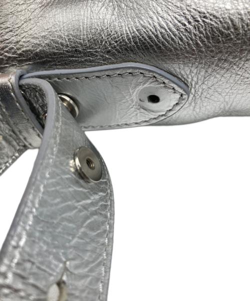 MM6 Maison Margiela（エムエムシックスメゾンマルジェラ）MM6 Maison Margiela (エムエムシックスメゾンマルジェラ) ショルダー バッグ シルバー サイズ:サイズ詳細参照の古着・服飾アイテム