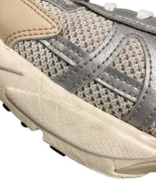 NIKE（ナイキ）NIKE (ナイキ) V2K RUN PRM ベージュ サイズ:US9.5の古着・服飾アイテム