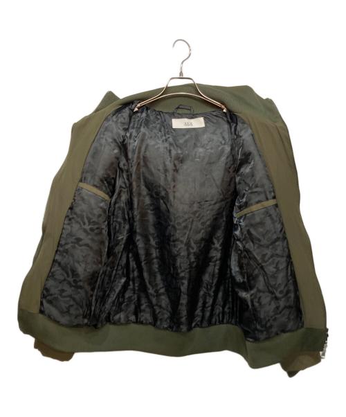 AKM（エーケーエム）AKM (エーケーエム) スタンドネックレイヤードダウンジャケット カーキ サイズ:Lの古着・服飾アイテム
