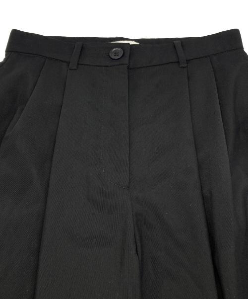 CLANE（クラネ）CLANE (クラネ) シアー タック パンツ ブラックの古着・服飾アイテム