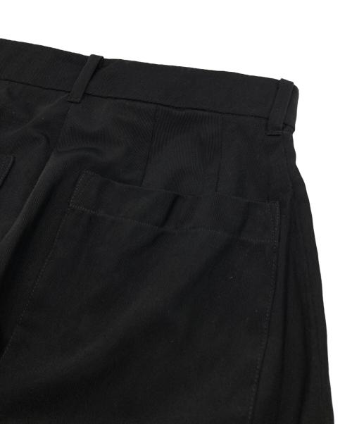 CLANE（クラネ）CLANE (クラネ) シアー タック パンツ ブラックの古着・服飾アイテム