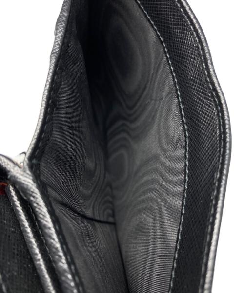 PRADA（プラダ）PRADA (プラダ) サフィアーノ 2つ折り財布 ブラック×レッド サイズ:サイズ詳細参照の古着・服飾アイテム