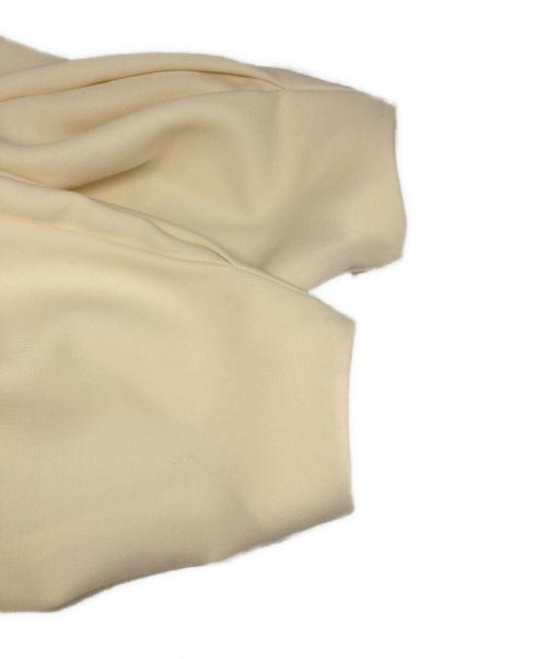 ENFOLD（エンフォルド）ENFOLD (エンフォルド) ウールダブルクロスタックボリュームプルオーバー アイボリー サイズ:Ｓの古着・服飾アイテム