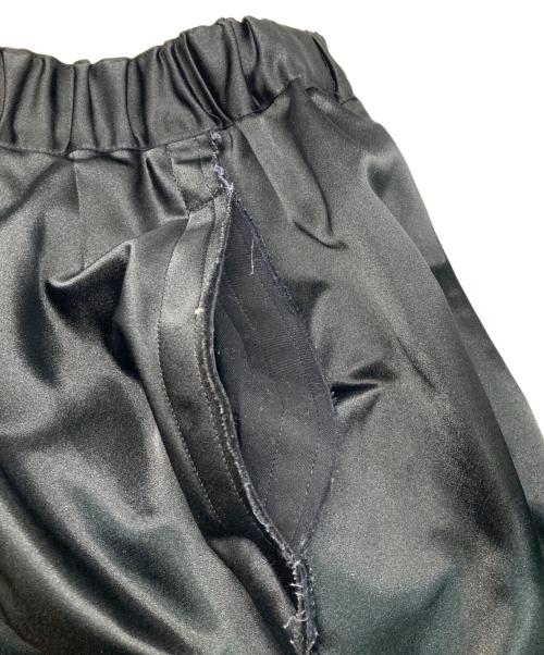 COMME des GARCONS（コムデギャルソン）COMME des GARCONS (コムデギャルソン) カットオフデザイン ボリューム プリーツスカート ブラック サイズ:Mの古着・服飾アイテム