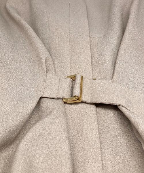 ANAYI（アナイ）ANAYI (アナイ) ウール ジョーゼット フロントタック ワンピース ベージュ サイズ:38 未使用品の古着・服飾アイテム