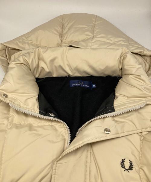 FRED PERRY（フレッドペリー）FRED PERRY (フレッドペリー) ロングダウンコート ホワイト サイズ:Mの古着・服飾アイテム