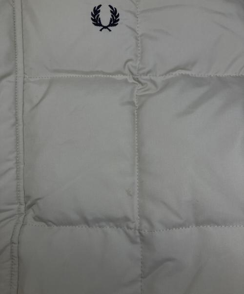 FRED PERRY（フレッドペリー）FRED PERRY (フレッドペリー) ロングダウンコート ホワイト サイズ:Mの古着・服飾アイテム