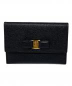 Salvatore Ferragamoサルヴァトーレ フェラガモ）の古着「ヴァラリボンカードケース」｜ブラック