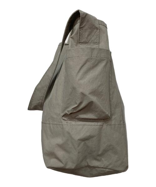 ANUNFOLD（アヌンフォルド）ANUNFOLD (アヌンフォルド) SIDE POCKET TOTE グレーの古着・服飾アイテム