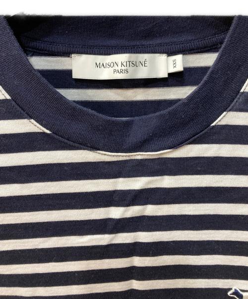 maison kitsune（メゾンキツネ）maison kitsune (メゾンキツネ) TRICOLOR FOX PATCH CLASSIC MARIN TEE-SHIRT ネイビー×ホワイト サイズ:XXSの古着・服飾アイテム