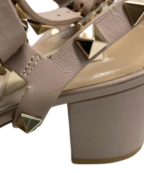 VALENTINO（ヴァレンティノ）VALENTINO (ヴァレンティノ) ロックスタッズストラップサンダル ピンク サイズ:361/2の古着・服飾アイテム