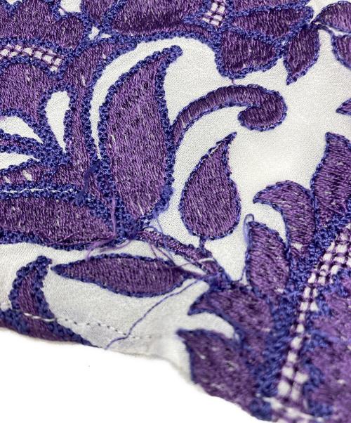 GRACE CONTINENTAL（（グレースコンチネンタル）GRACE CONTINENTAL (（グレースコンチネンタル) アラベスク刺繍ロングワンピース ホワイト×パープル サイズ:36の古着・服飾アイテム