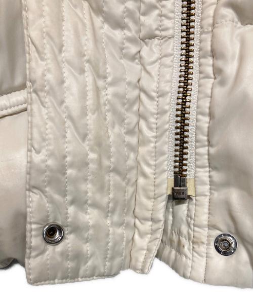 BURBERRY BLUE LABEL（バーバリー ブルー レーベル）BURBERRY BLUE LABEL (バーバリー ブルー レーベル) ダウンコート ホワイト サイズ:38の古着・服飾アイテム