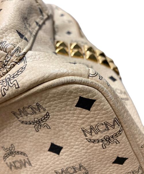 MCM（エムシーエム）MCM (エムシーエム) スタッズバクパック ベージュの古着・服飾アイテム