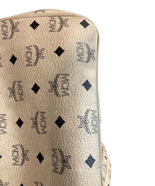 MCM（エムシーエム）MCM (エムシーエム) スタッズバクパック ベージュの古着・服飾アイテム