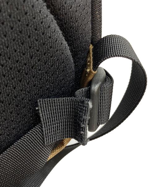 ARC'TERYX（アークテリクス）ARC'TERYX (アークテリクス) MANTIS 26 ベージュの古着・服飾アイテム