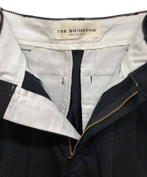 THE SHINZONE（ザ シンゾーン）THE SHINZONE (ザ シンゾーン) B-SHOP (ビショップ) 別注TOMBOY PANTS STRIPE ブラック サイズ:32の古着・服飾アイテム